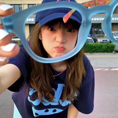 妓女。演员。皮条客